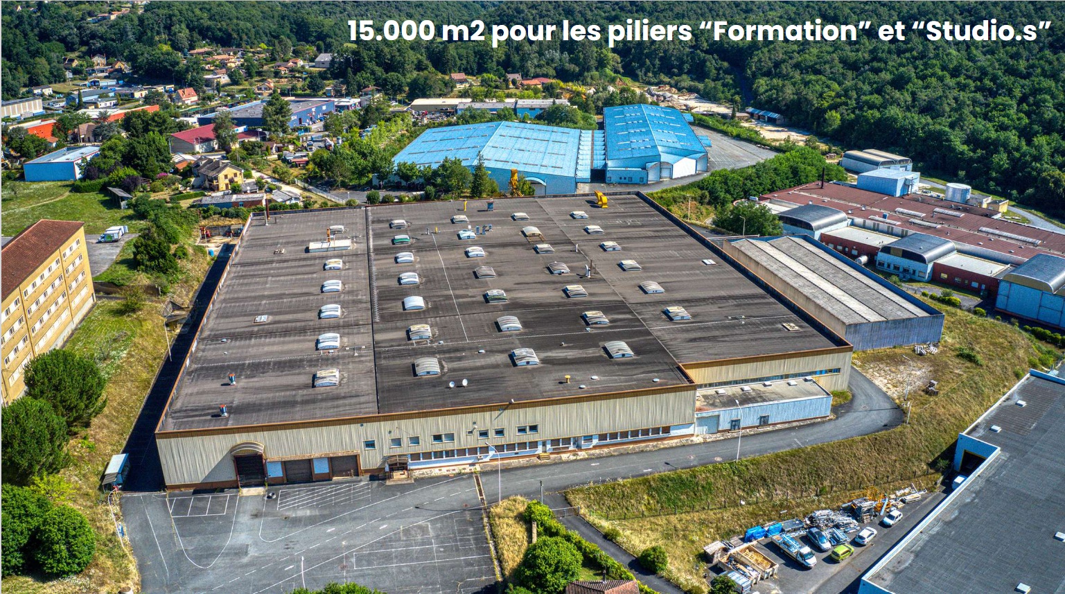 Vue aérienne des bâtiments France Tabac